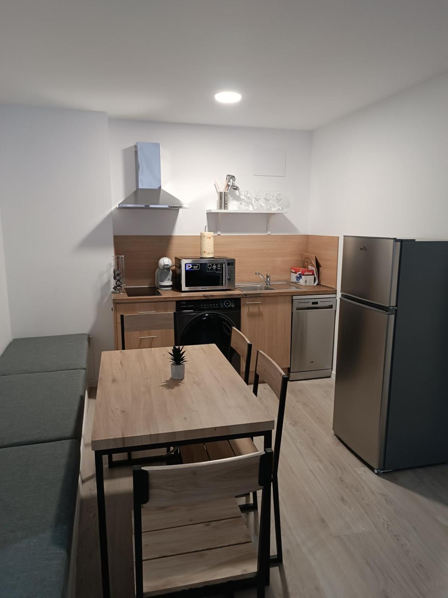 Apartamentos Turisticos Avila Puerta De San Isidro 1-4 Екстер'єр фото