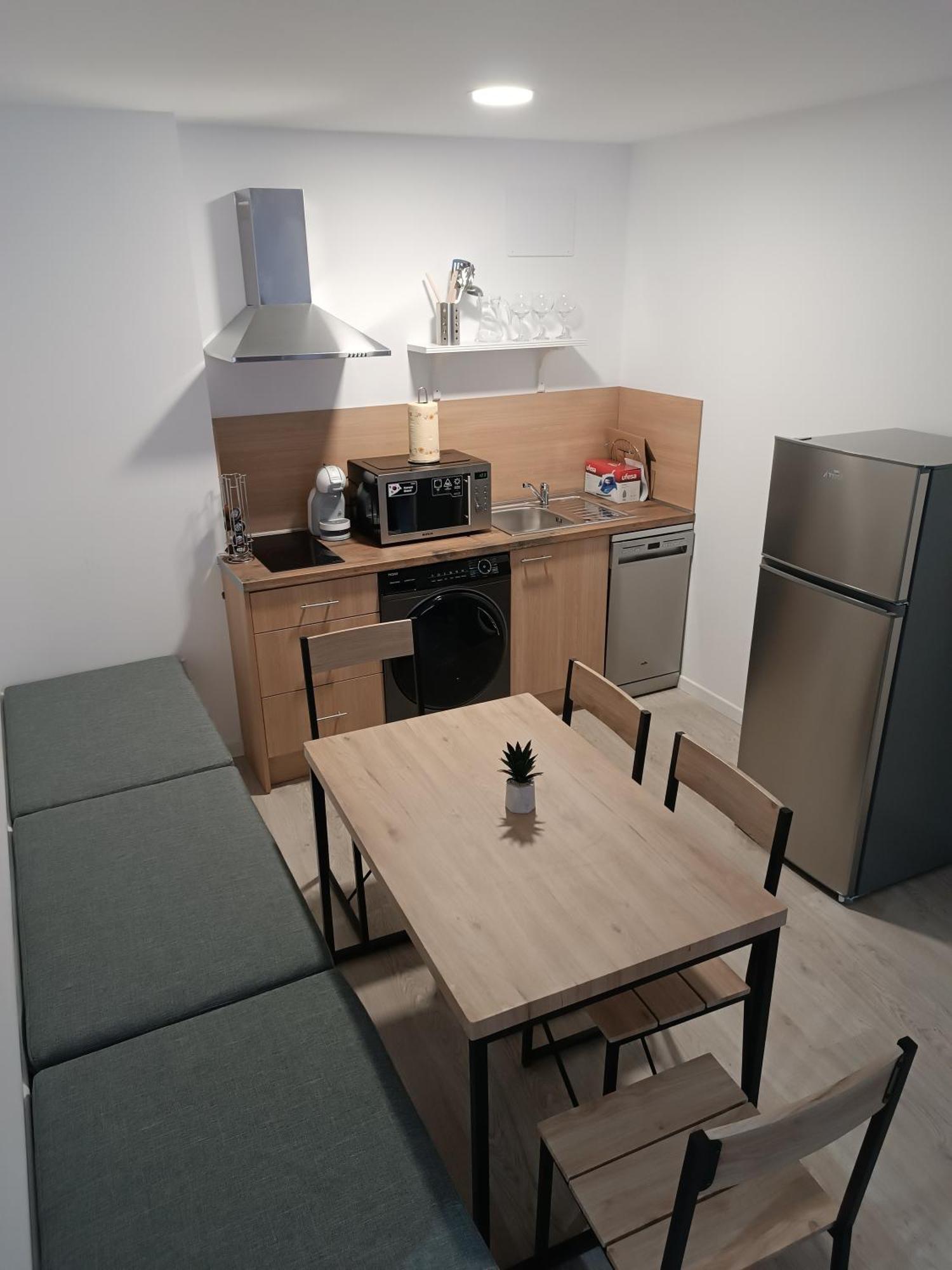 Apartamentos Turisticos Avila Puerta De San Isidro 1-4 Екстер'єр фото